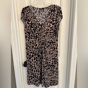 Apt. 9 Women’s dress size Large